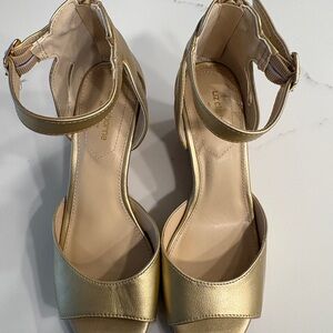 Liz Claiborne Women’s Octavia Gold Wedge Sandals - Size 6